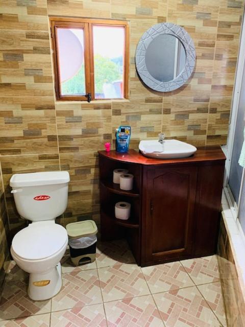 Hostal La Casa De Rodrigo Baeza Ngoại thất bức ảnh